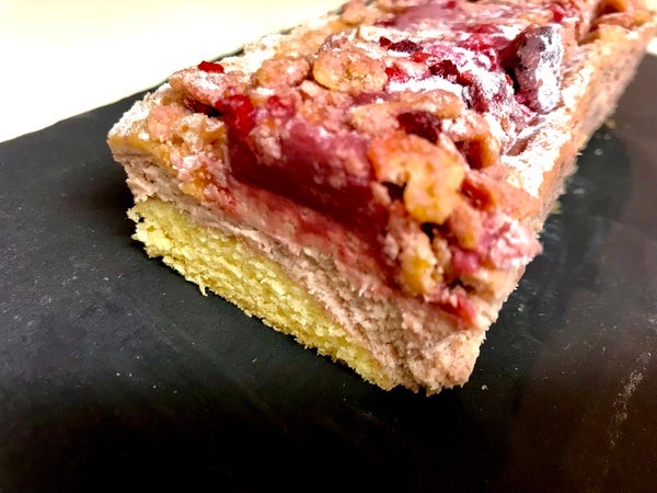 成城石井 Web限定 苺とクランベリーのルビーショコラチーズケーキ リビングメイト グルメ リビングメイト リビングくらしナビ