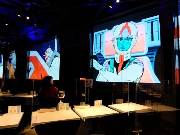 シャアやザク、ガンダムがデザイン 埼玉・所沢市、マンホール