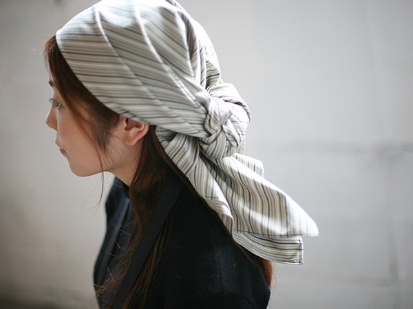 2 月 23 日は「ふろしきの日」！小倉織の風呂敷をアクセサリーや
