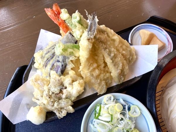 つるっとした喉越しが最高 稲庭うどん 瀧さわ家 はぜ天ぷらも美味 リビング仙台web