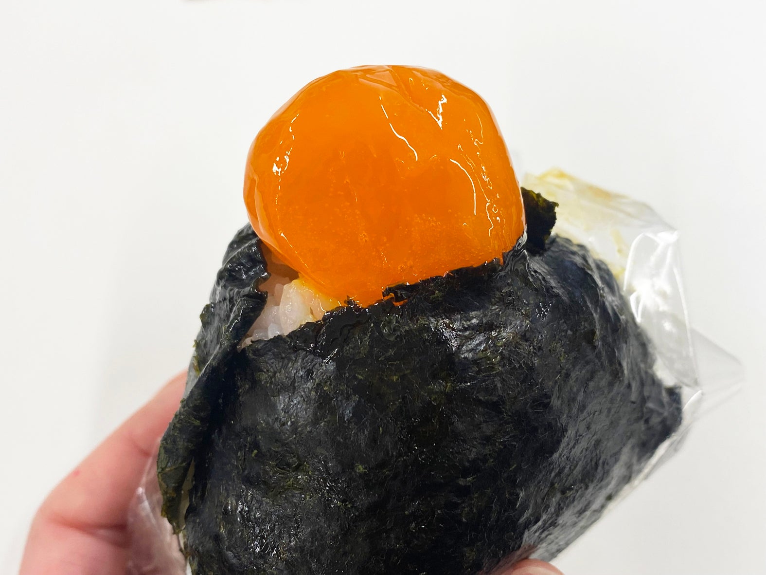 専門店は一味違う！東一市場【浮世ムスビ】の握りたておむすびが絶品