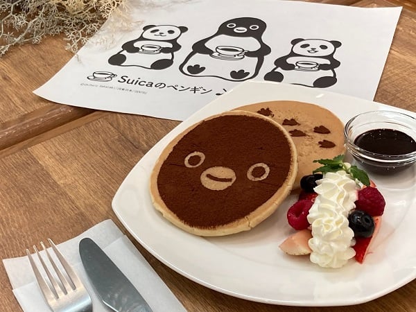 エキュート上野】Suicaのペンギンと双子パンダのコラボカフェ「Suicaのペンギン×ハミングカフェbyプレミィ・コロミィ」2023年4/9まで！ |  リビング東京Web Smilyard ボーホー カバ ハンギングペナントバナー 壁装飾 カバ かわいい動物 葉 花 ボヘミアンスタイル 格子縞 装飾 ハ