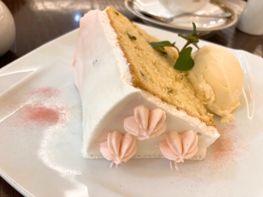 横浜 桜で春を先取り 写真とケーキで体感できるそごう横浜店9階 市民フロア リビング横浜web