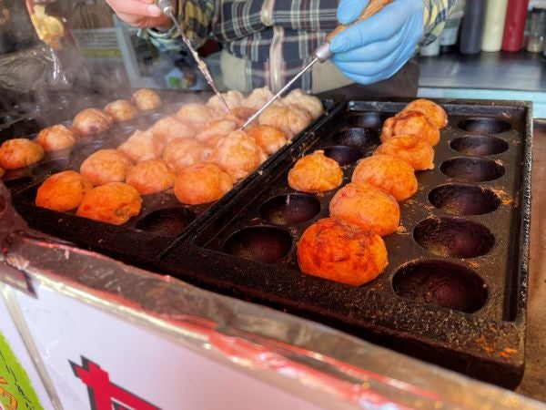 廿日市市宮園】真っ赤な可愛いワーゲンバスのたこ焼き屋さん「3 廿日市市宮園】真っ赤な可愛いワーゲンバスのたこ焼き屋さん「3