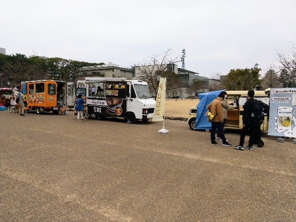 松山発祥の淡路牛バーガーが食べられるキッチンカー@エイトワンカフェ
