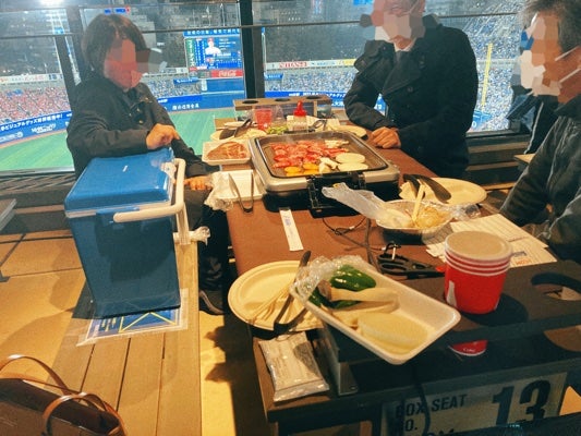 BOX席テーブルセット BOX席テーブルセット 横浜スタジアム BBQセット＆ビールサーバー付BOX