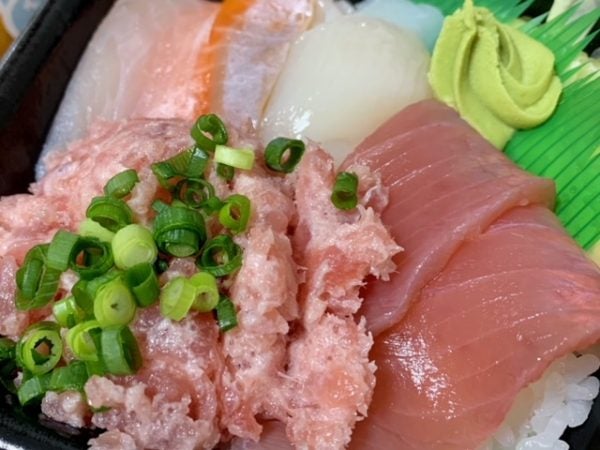 郡山市 海鮮丼 コッペパンの組み合わせにはまりそう リビングふくしまweb
