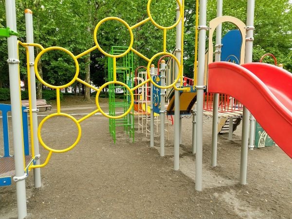 宇都宮 新しい遊具はもう遊びましたか 宇都宮駅東公園 リビング栃木web