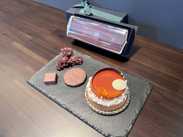 堂島ロールのモンシェールの新業態 肥後橋「27℃（ニジュウナナドシー