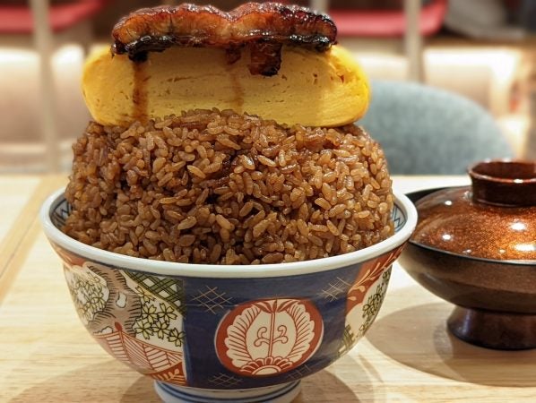 衝撃的ビジュアル 旨さもボリュームも悪魔級の鰻玉ドーン 丼 いづも リビング仙台web 衝撃的ビジュアル 旨さもボリュームも悪魔級の鰻玉ドーン 丼 いづも リビング仙台web