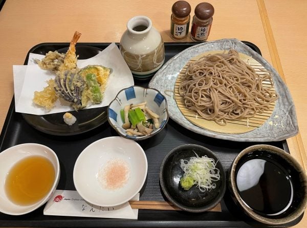 日光市 華厳の滝近く お食事処なんたい は日仏西語のメニューで選べる リビング栃木web