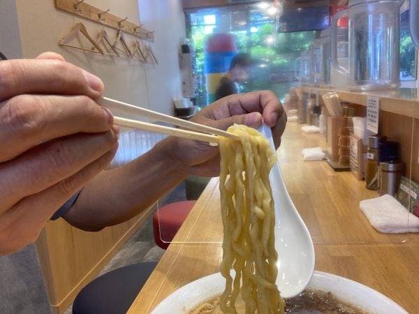 西国分寺 暑い夏こそ熱い麺 煮干し味の美味しいラーメン ムタヒロ リビング多摩web