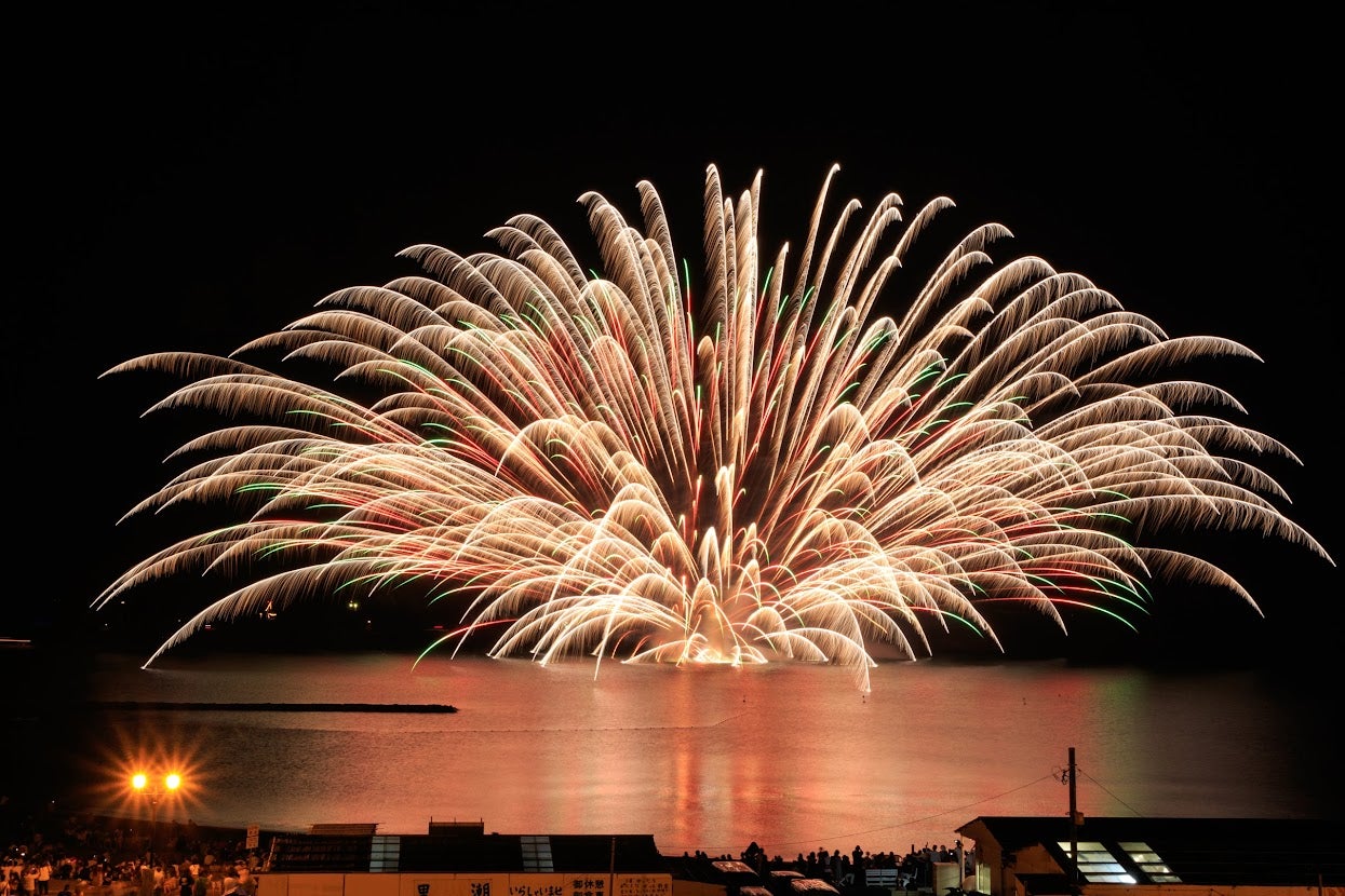 イベント 館山湾花火大会 で館山の夏を満喫 リビング千葉web