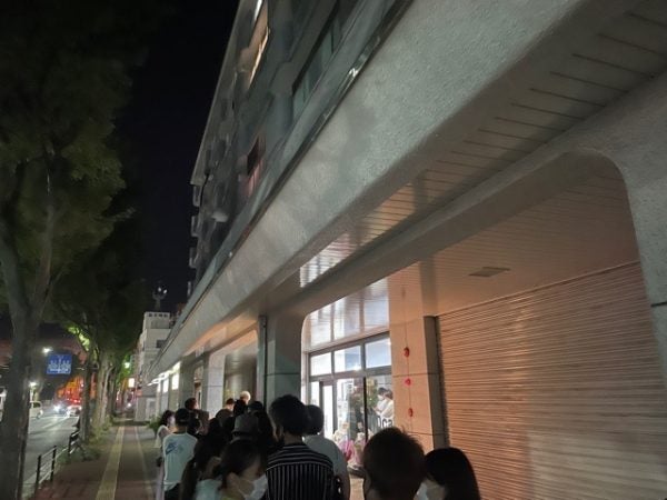 城南区堤 九州初上陸 行列必至の夜アイス専門店 0cal リビングふくおか 北九州web