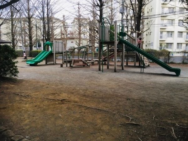 対象年齢の幅広さが魅力 楽しい大型遊具が多い こうちゃん公園 三鷹 リビングむさしのweb 対象年齢の幅広さが魅力 楽しい大型遊具が多い こうちゃん公園 三鷹 リビングむさしのweb