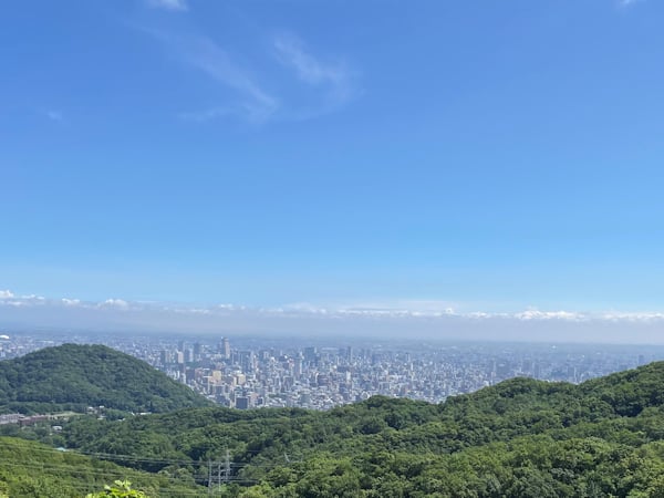 中央区】札幌市街地を眼下に一望できる幌見峠、今はラベンダーが