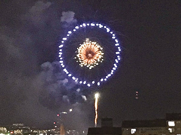 ドットリボン 9月4日 日 初の水都くらわんか花火大会開催 リビング大阪web