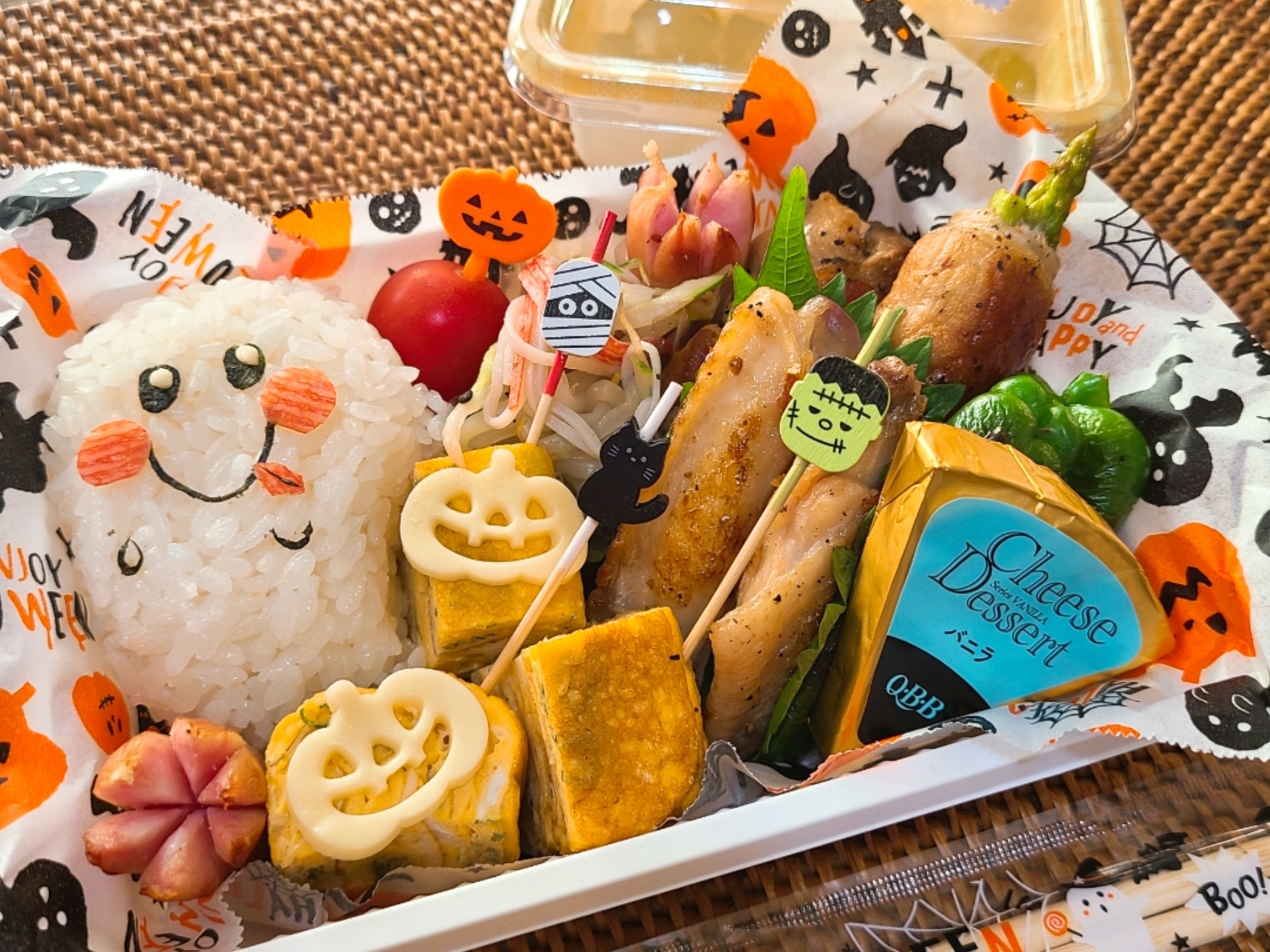 セリア で作るハロウィン弁当 簡単 キャラ弁初心者でも大丈夫 リビングメイト 料理 アラフォー女の二拠点生活 リビングメイト リビングくらしナビ