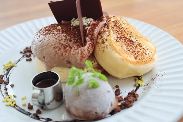 高槻 Moom Cafe ムームカフェ でふんわりパンケーキに濃厚チョコを リビング北摂web