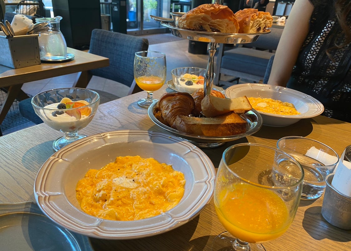 青山 贅沢空間で絶品モーニング ラシーヌ青山 リビング東京web