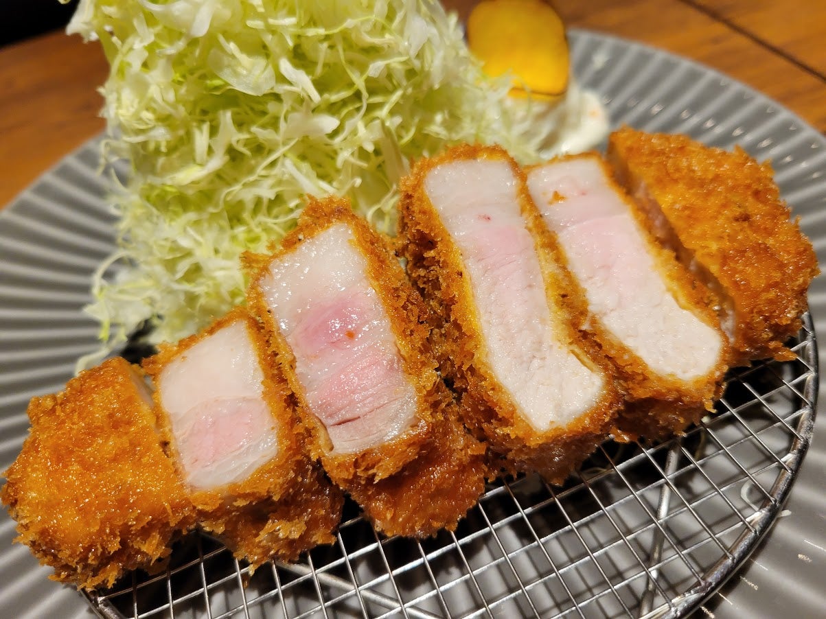 堺筋本町】国産銘柄豚の真髄を味わうロース！「とんかつKATSU華