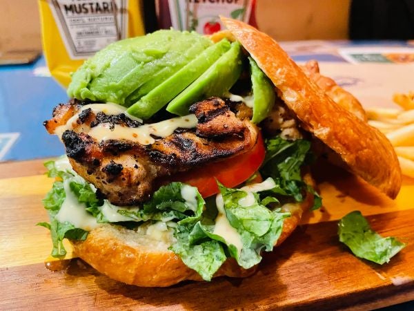 ボリューム満点ハンバーガー 広島周辺のおすすめ人気3選 リビング広島web