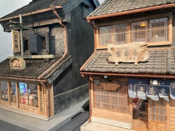 ♦一軒家ミニチュア♦　各階取り外し可能　昭和レトロ　詳細は写真ご参考に❗ 川西市】昭和レトロの世界をミニチュアで再現「小さな和の世界展