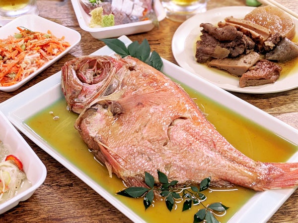 静岡市清水区】角打ち感覚で、朝からちょい呑みできる魚屋さん「魚徳