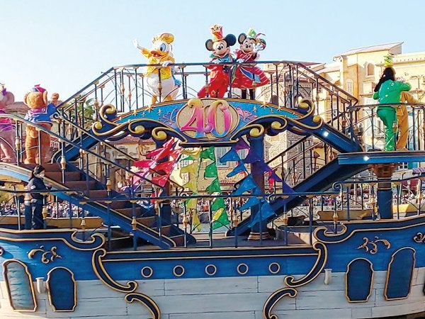 ディズニー40周年タペストリー　両面ハトメあり　全キャラ8種類セット 東京ディズニーランド40周年 タペストリー プルート 片面、ハト