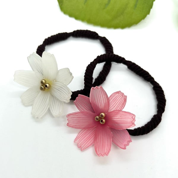 全部見せます！プラバンで作るコスモスのヘアゴム【by田部友美さん