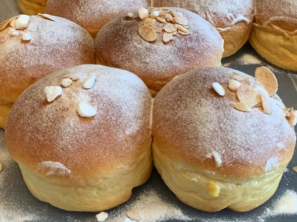 蒲生四丁目】衝撃の濃厚クリームパンは194円！お得感ありのパン屋さん