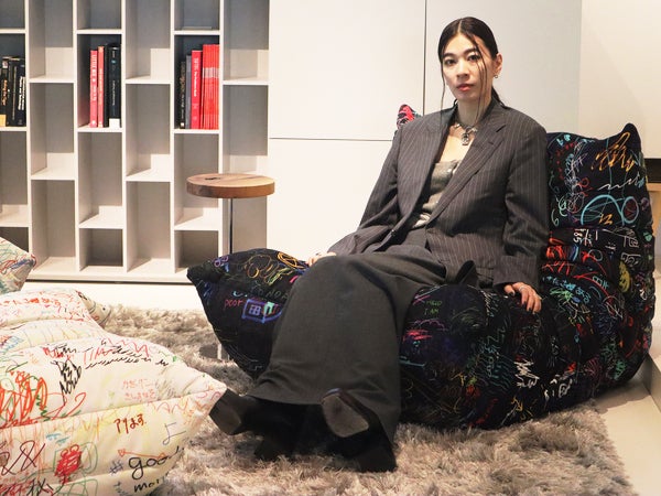 【新品未使用】リーンロゼ　とんだ林蘭　キスマーク　スツール　パフ　正規店購入 フランスのインテリアブランド「リーン・ロゼ」がとんだ林蘭と