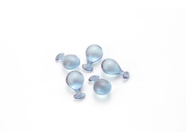 髪にハリ・ツヤを与える「モイスチャーオイルカプセル」を3人に