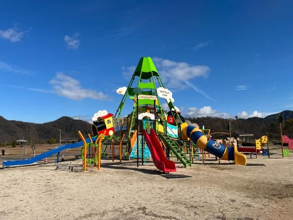 広島市安芸区】2023年複合遊具をリニューアル！瀬野川公園 | リビング