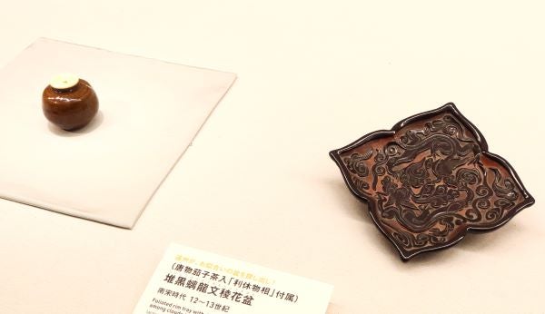 唐三彩　盒子　美術品　茶道具 唐三彩 盒子 美術品 茶道具 古美術・骨董 集出版社