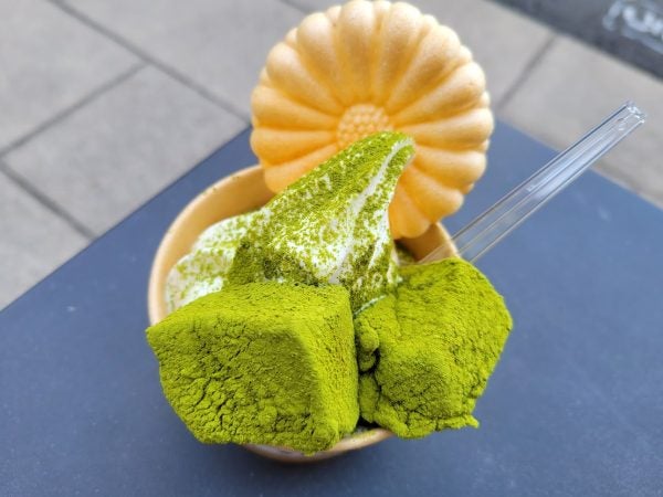 南森町】ぷるふわわらび餅アイス、おしるこに紅茶！「ニホンノオカシ