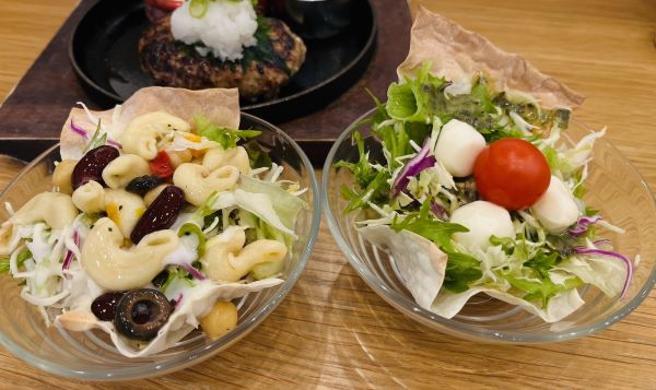 気分で色々選べるハンバーグランチ！「リビングまつやま」グルメ