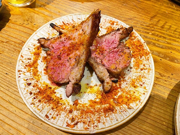 扇町】スパイシーが癖になるラム肉立ち飲み「ラムのラブソング