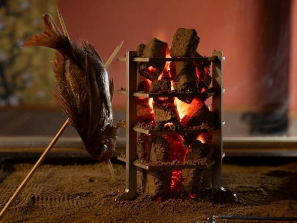 新規オープン 落ち着いた店内で楽しむ「囲炉裏 美彩」（いろり びさい