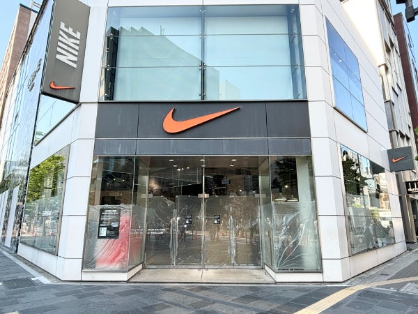 nike shinsaibashi