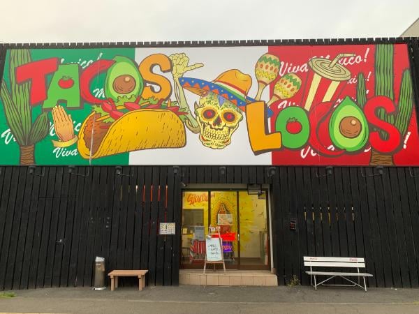 気になる！ド派手なタコス＆メキシコ料理専門店「タコス ロコス