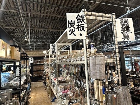 寝屋川】非現実空間へ！お洒落な倉庫カフェ「古虎厨房」 | リビング大阪Web