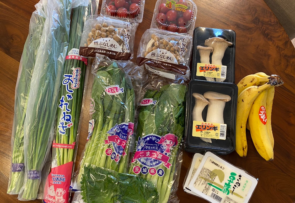 北海道☆お野菜屋さん 特売情報‼️ 入荷野菜🥬 お気軽にお越し下さいませ
