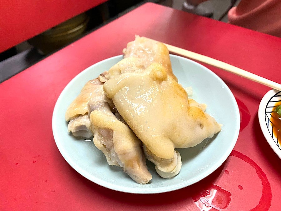 難波】これぞ大阪の味！ぷるんぷるんのコラーゲンたっぷり豚足「豚足