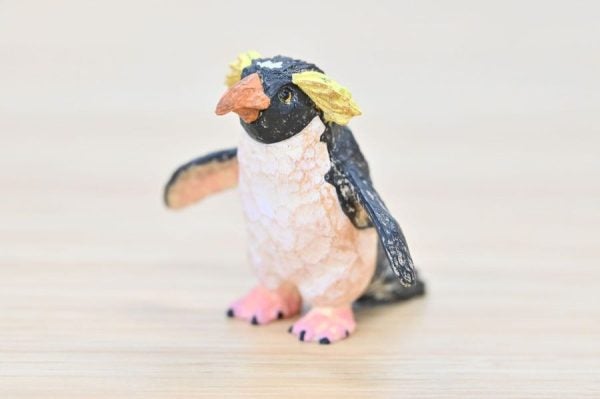 大阪】「海遊館オリジナルカプセルトイ木彫りフィギュア」を館内限定で