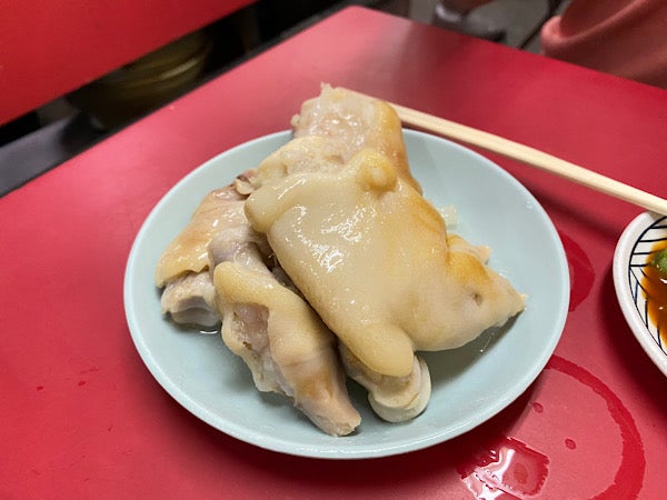 難波】これぞ大阪の味！ぷるんぷるんのコラーゲンたっぷり豚足「豚足