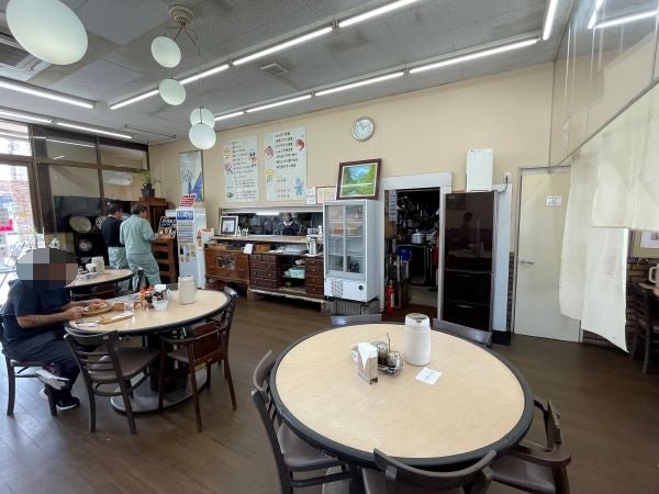 宗像市野坂】一目瞭然の看板に誘われ 懐かしいカレーの店 路（みち） | リビングふくおか・北九州Web