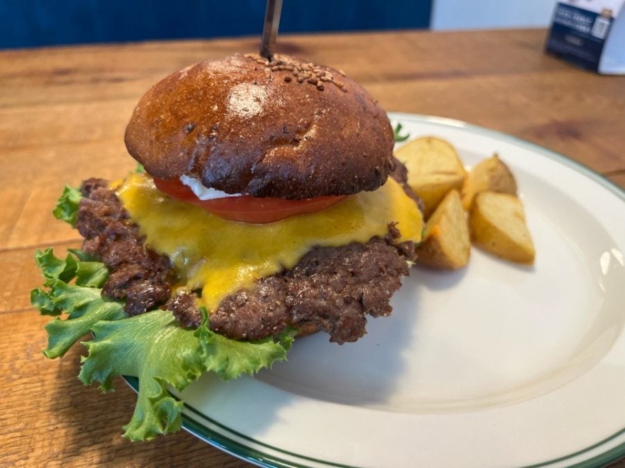 池袋】CHILLAX BURGERS＆WINE（チラックス）の絶品ハンバーガー