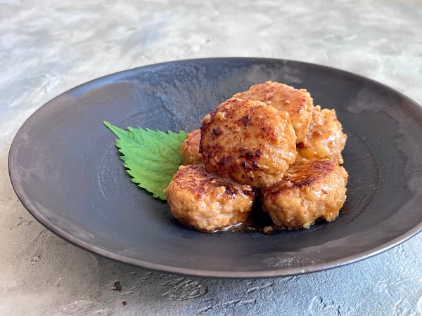 レンコンと鶏のピリ辛つくね | リビング大阪Web