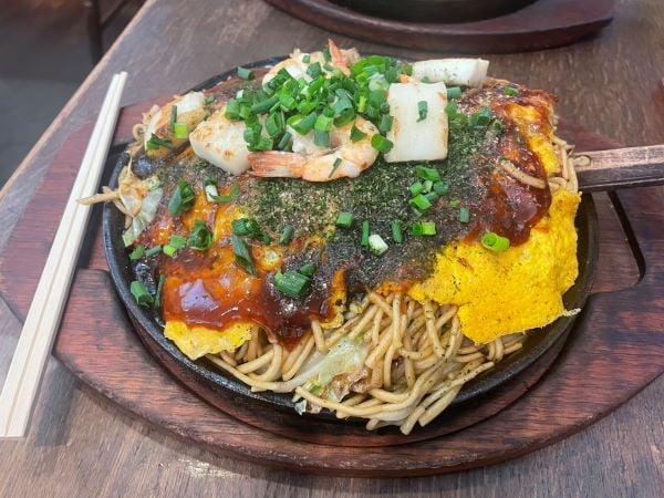 吉塚】九州人の舌と胃袋をノックアウト！ 本場以上の広島風お好み焼き